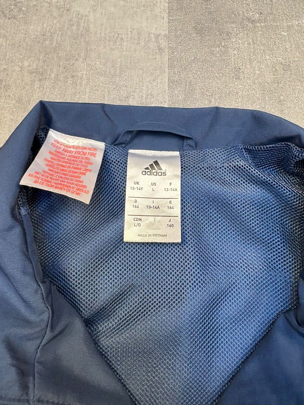 Adidas Giacche: Valencia CF Trainingsjacke - Grösse XS – Nuovo (secondo la descrizione) da Werdenberg venduto da hase.vintage 3