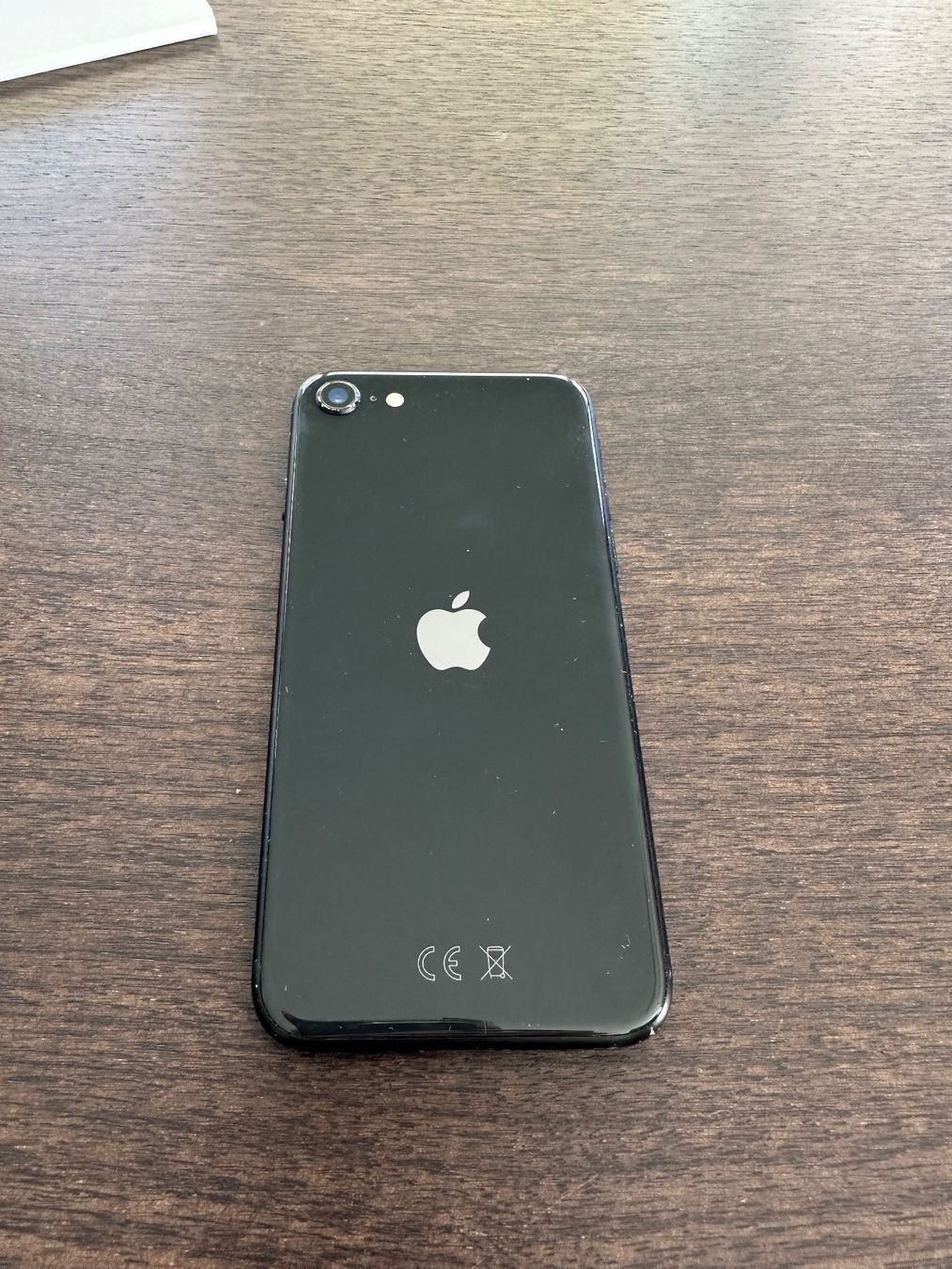 Apple Telefoni cellulari / Smartphones: iPhone SE black 128 GB – Usato da Dietlikon venduto da LASSIVA 2