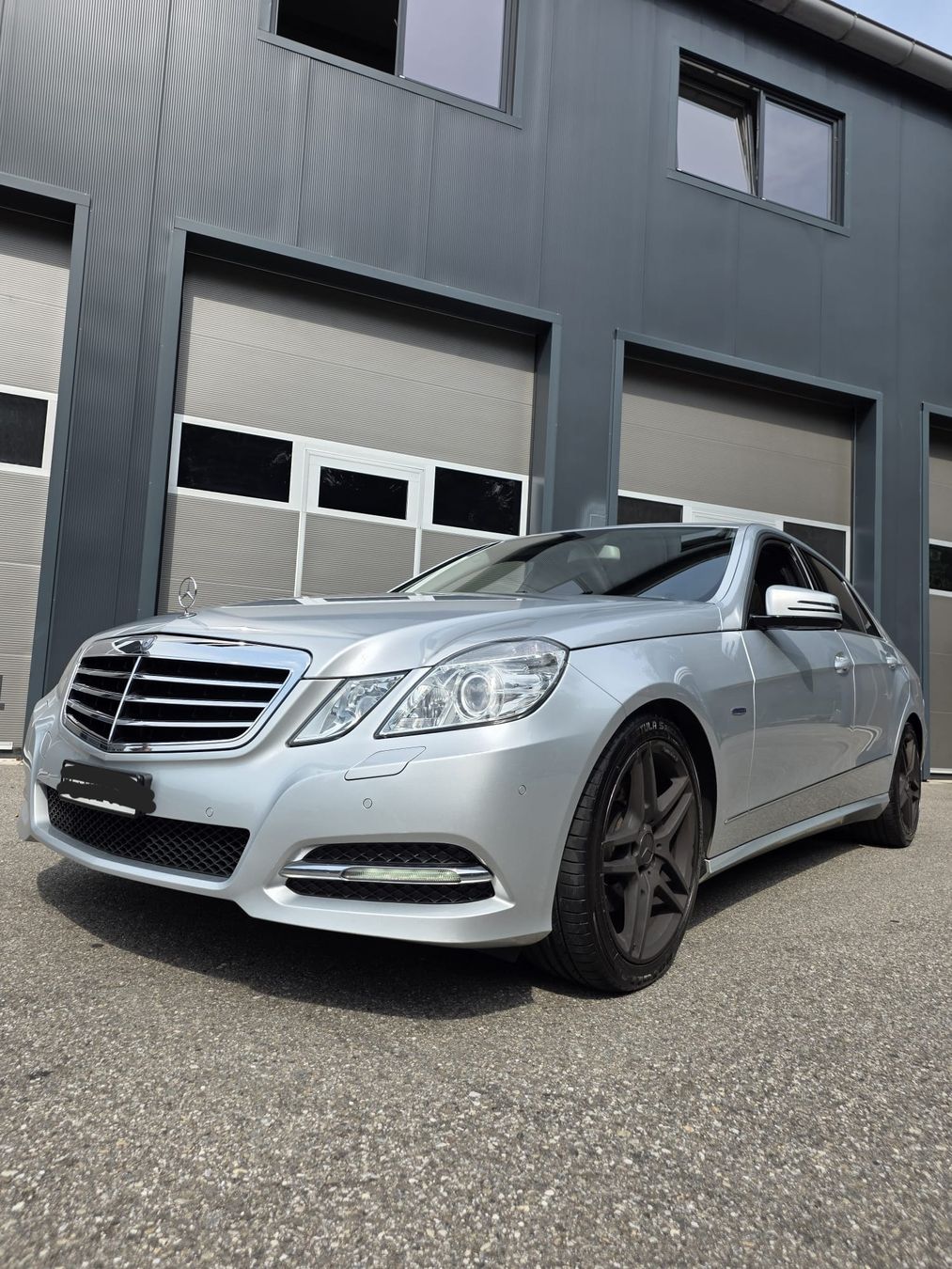 Mercedes-Benz Autos: Zu Verkaufen Mercedes E 200 CGI 2011  – Gebraucht aus Lupsingen von Majstor33 9