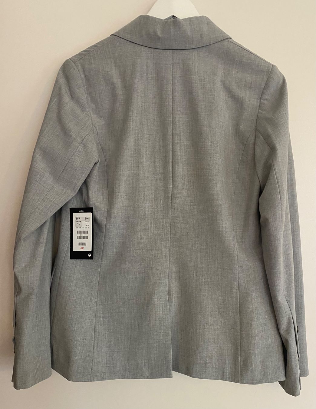 H&M Giacche: Blazer von H&M, hellgrau, Gr. 40, Neu mit Etikett – Nuovo (secondo la descrizione) da Zürich venduto da Maria2021 1