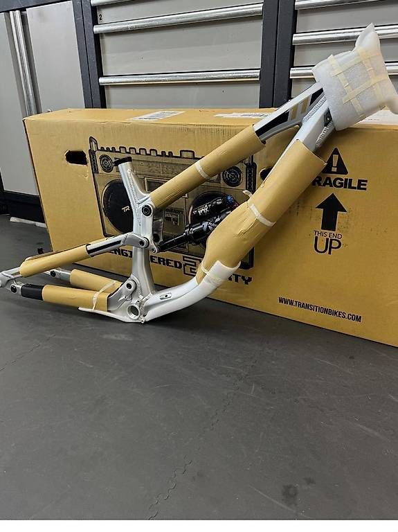 Velos: Transition TR11 Frame gr.M – Neu und originalverpackt aus köniz von one80shop