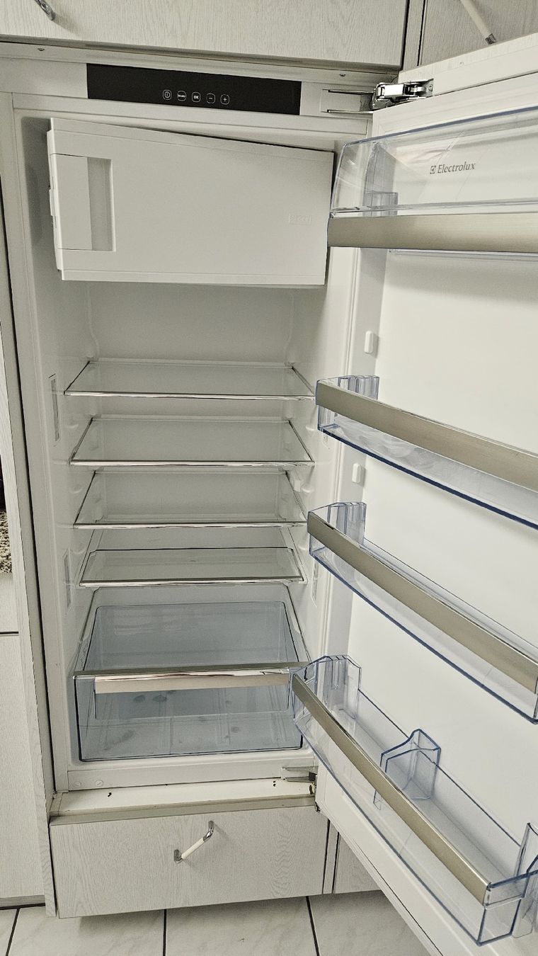 Electrolux Réfrigérateurs: Electrolux Kühlschrank IK245SL – D'occasion à Zell ZH par jma_s7xn 1