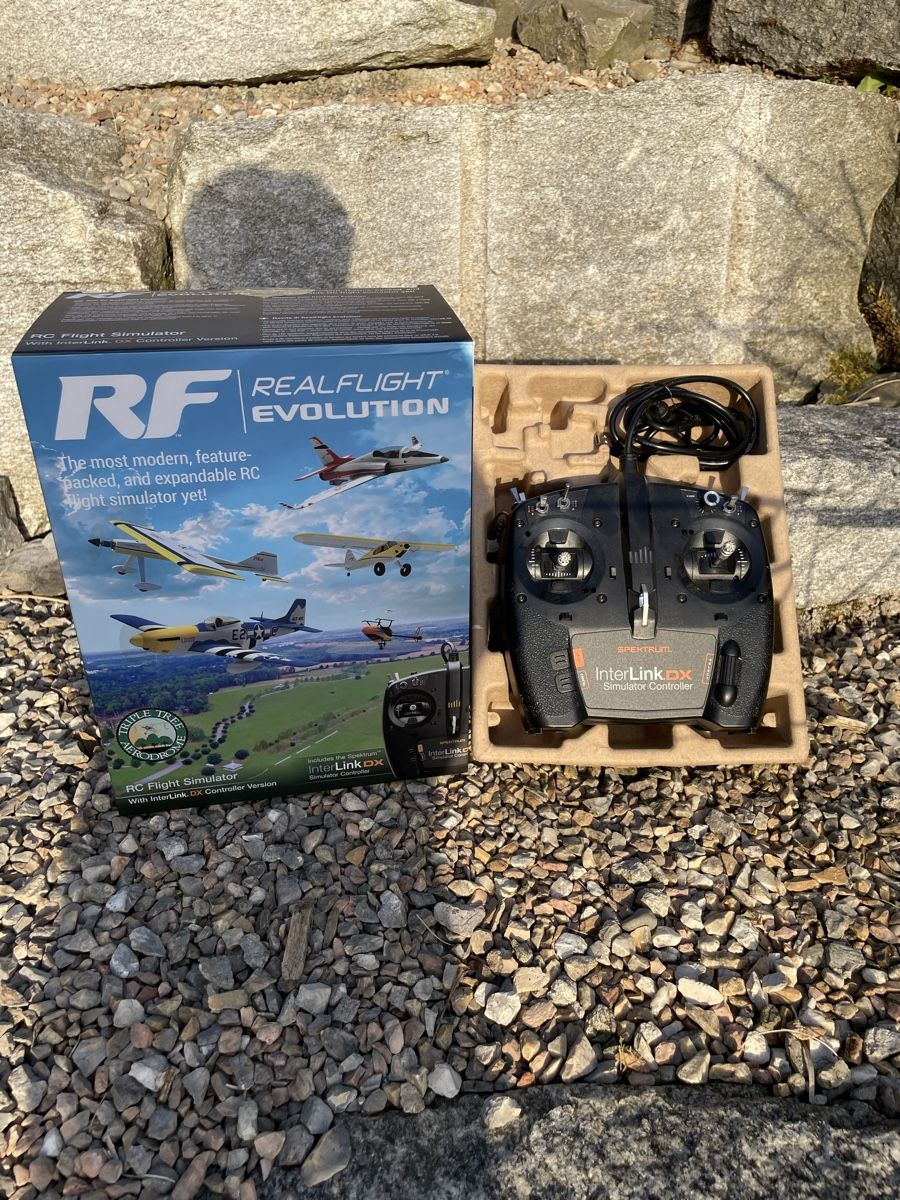Kit di modellismo & Modellini statici: RealFlight Evolution RC Flight Simulator mit InterLink DX Co – Usato da Ermensee venduto da mon_wbk8