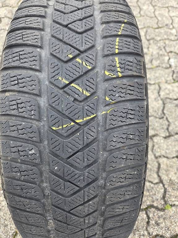 Pneumatici & Ruote complete: 4 stk. Winterreifen / PIRELLI – Usato da Lausen venduto da 04362 4