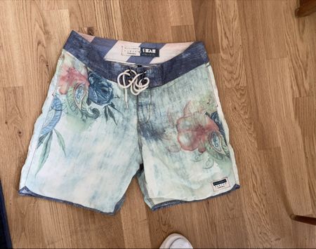 Billabong Boardshorts Blumenmuster, Grösse 31 - Top Zustand!