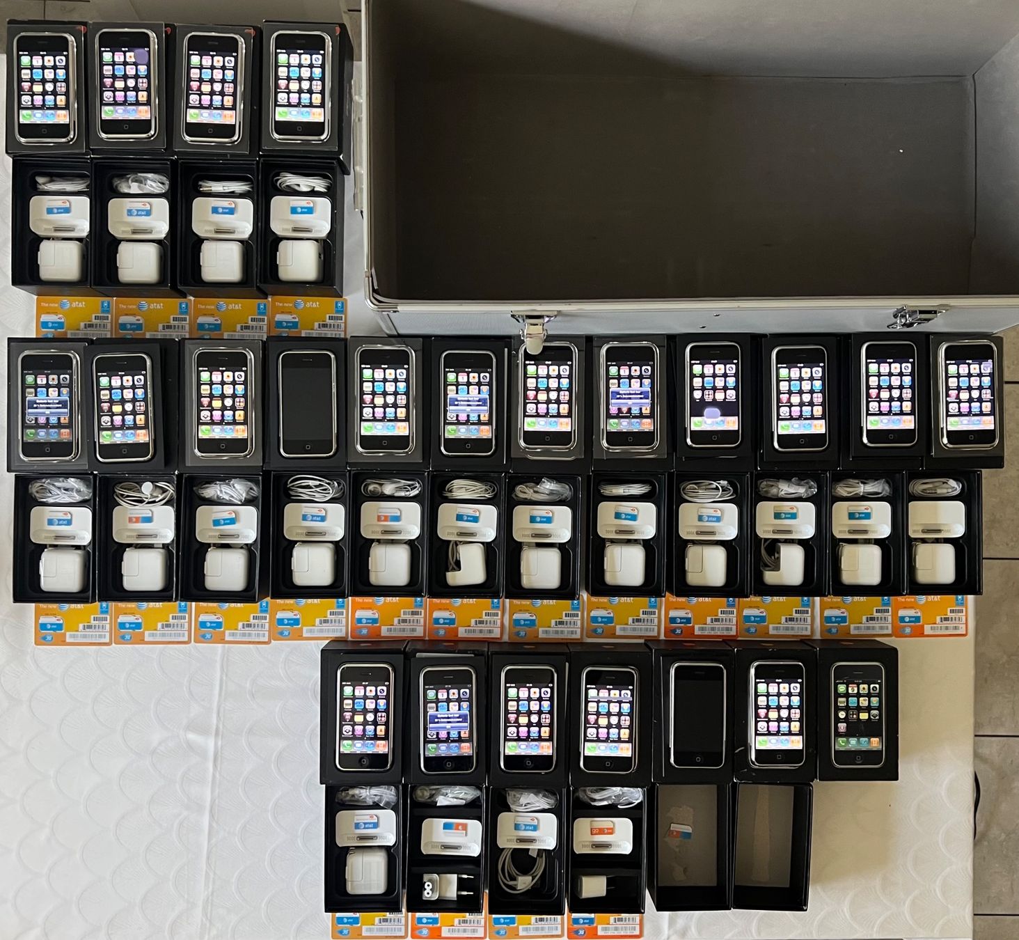 Apple Telefoni cellulari / Smartphones: 📱Apple iPhone📱2G📱1. Generation📱23 Stück📱16 GB📱MA384LL – Difettoso da Basse-Nendaz venduto da Diablo132