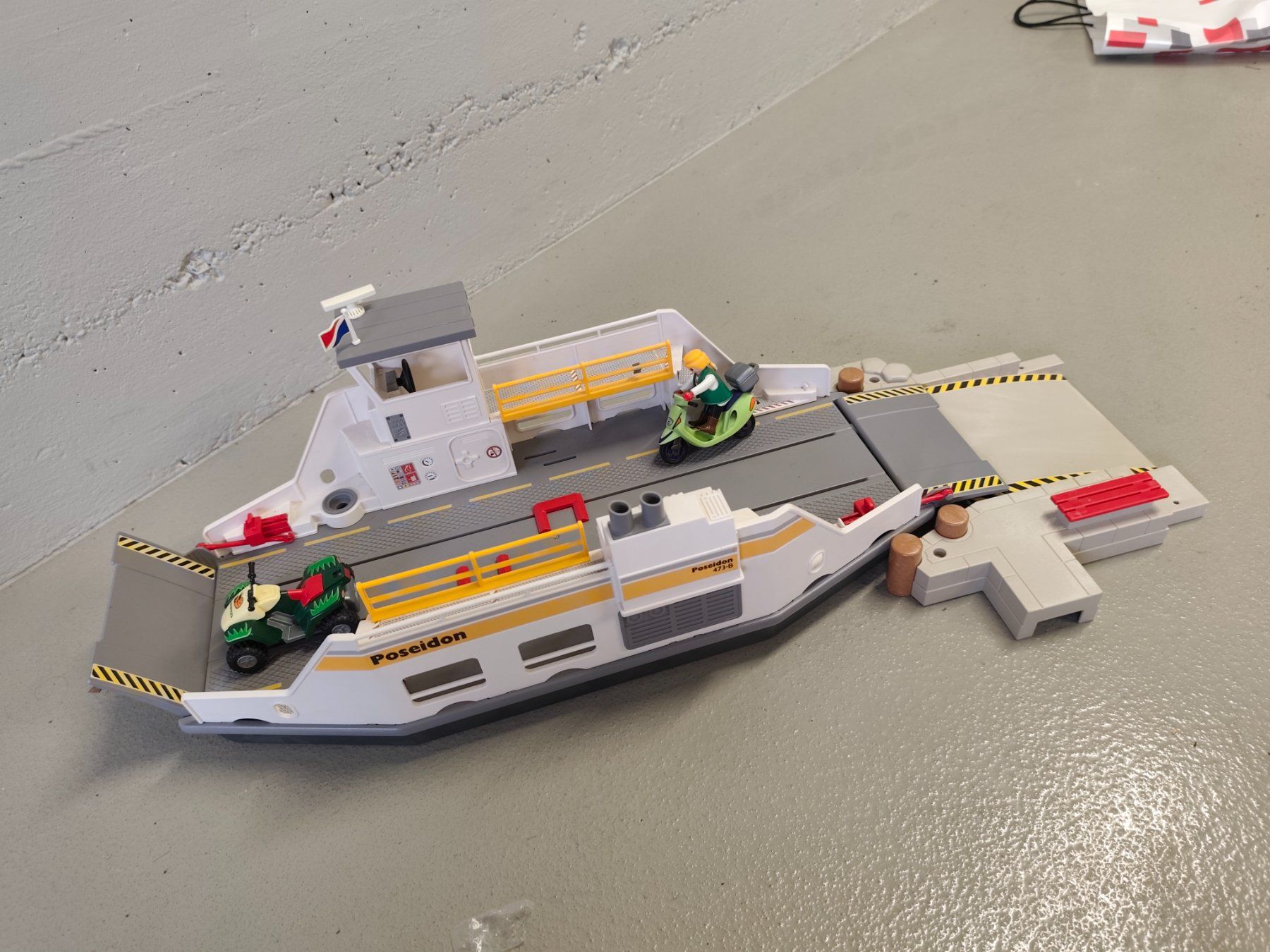 Playmobil Spielzeuge: Playmobil Autofähre 5127 – Gebraucht aus Oberkulm von FairTreasures 1