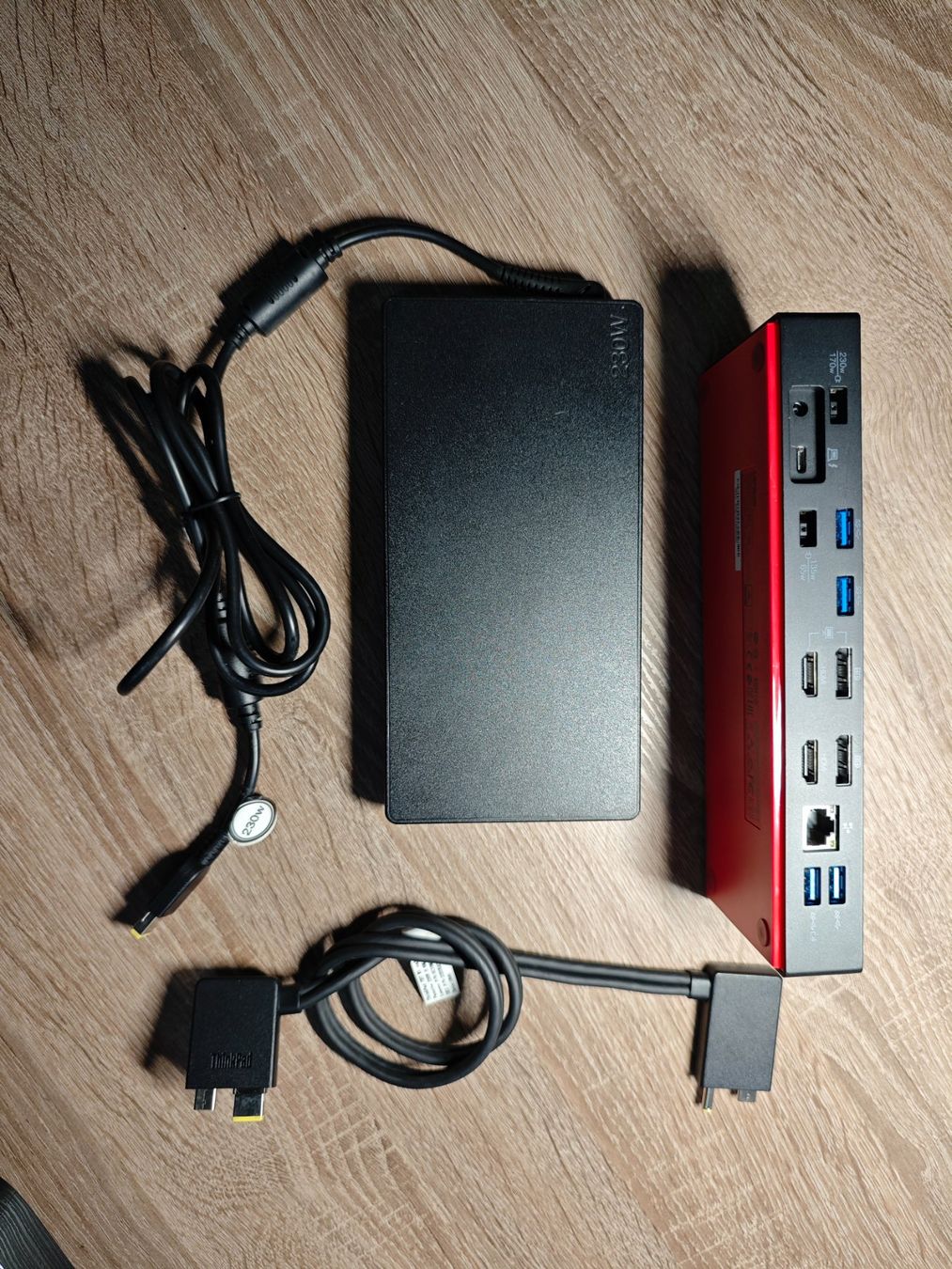 Lenovo Docking station: ThinkPad Thunderbolt 3 Workstation Dock - 2a Generazione – D'occasion à Intragna par Dekino 1