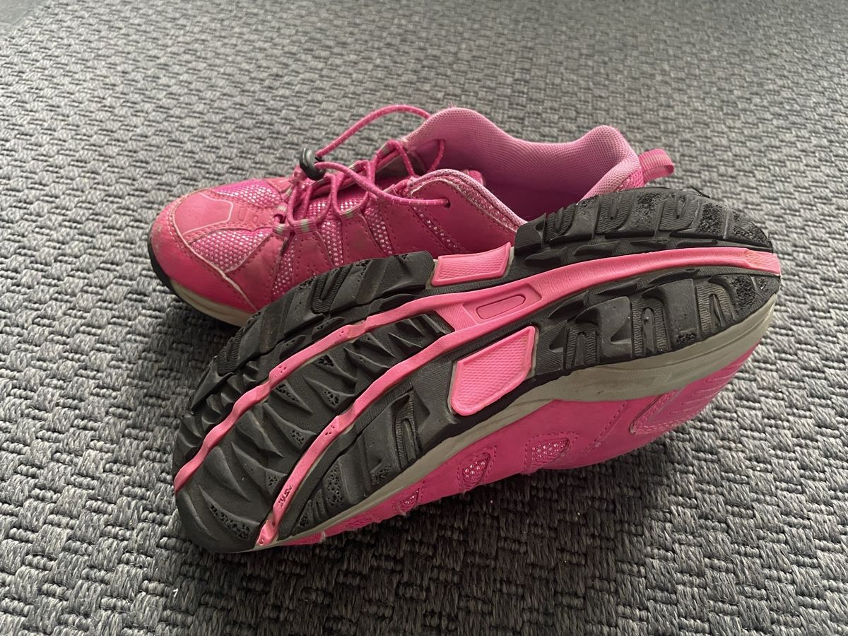 Scarpe per ragazze: Turnschuh-Paket Grösse 36 – Usato da Wegenstetten venduto da Marcus2222 1