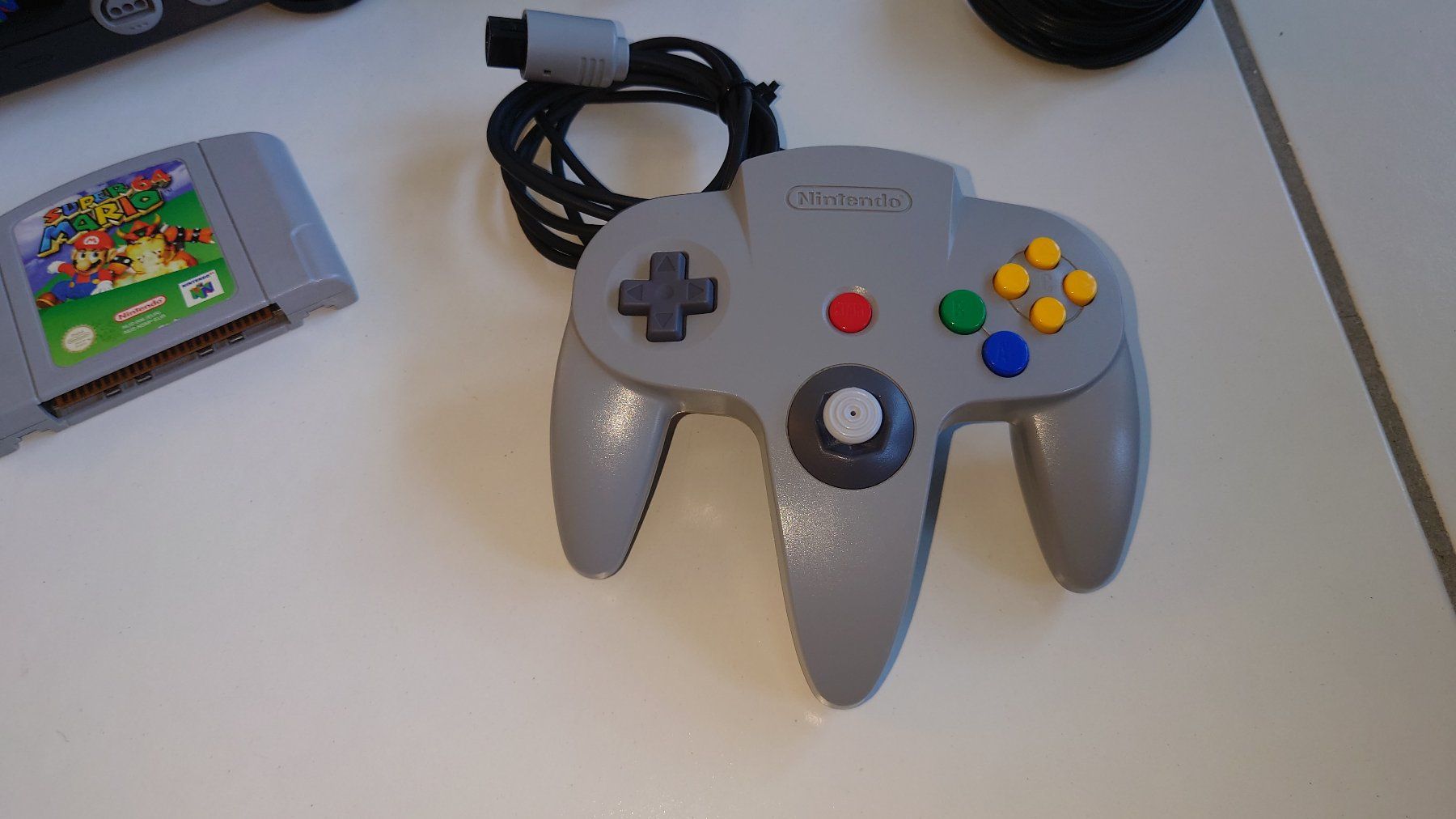 Nintendo Console: N64 Konsole inkl. Super Mario 64 – Usato da Pfaffhausen venduto da Odla7 3