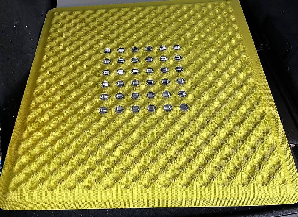 Lustres & lampes de plafonds: Schalldämpfende Hängelampe Eggboard – D'occasion à Hochdorf par pce_g9vx