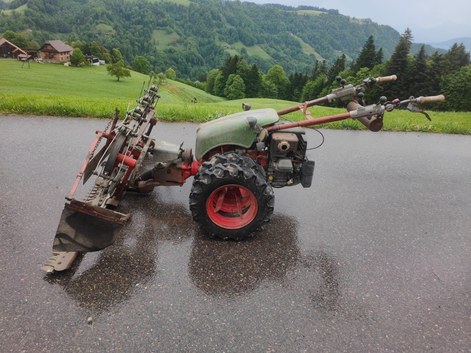 Rapid Alle Maschinen: Motormäher Rapid 505 mit Bandeingraser – Gebraucht aus Werthenstein von pma_nn9q 1