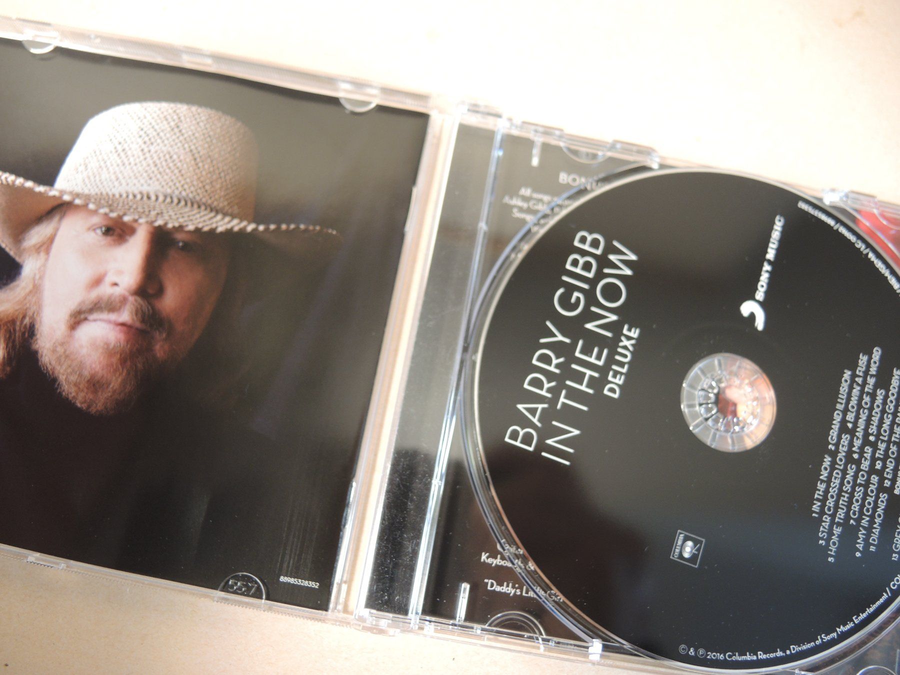 CD: Barry Gibb - In The Now - Deluxe – Usato da Rorschach venduto da maeck8 1