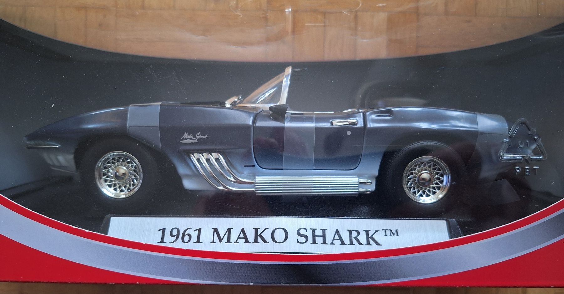 Chevrolet Modellini d'auto: MODELLAUTO CHEVROLET MAKO SHARK 1: 18 – Nuovo e nell'imballaggio originale da Niederwangen BE venduto da pfiff02 1