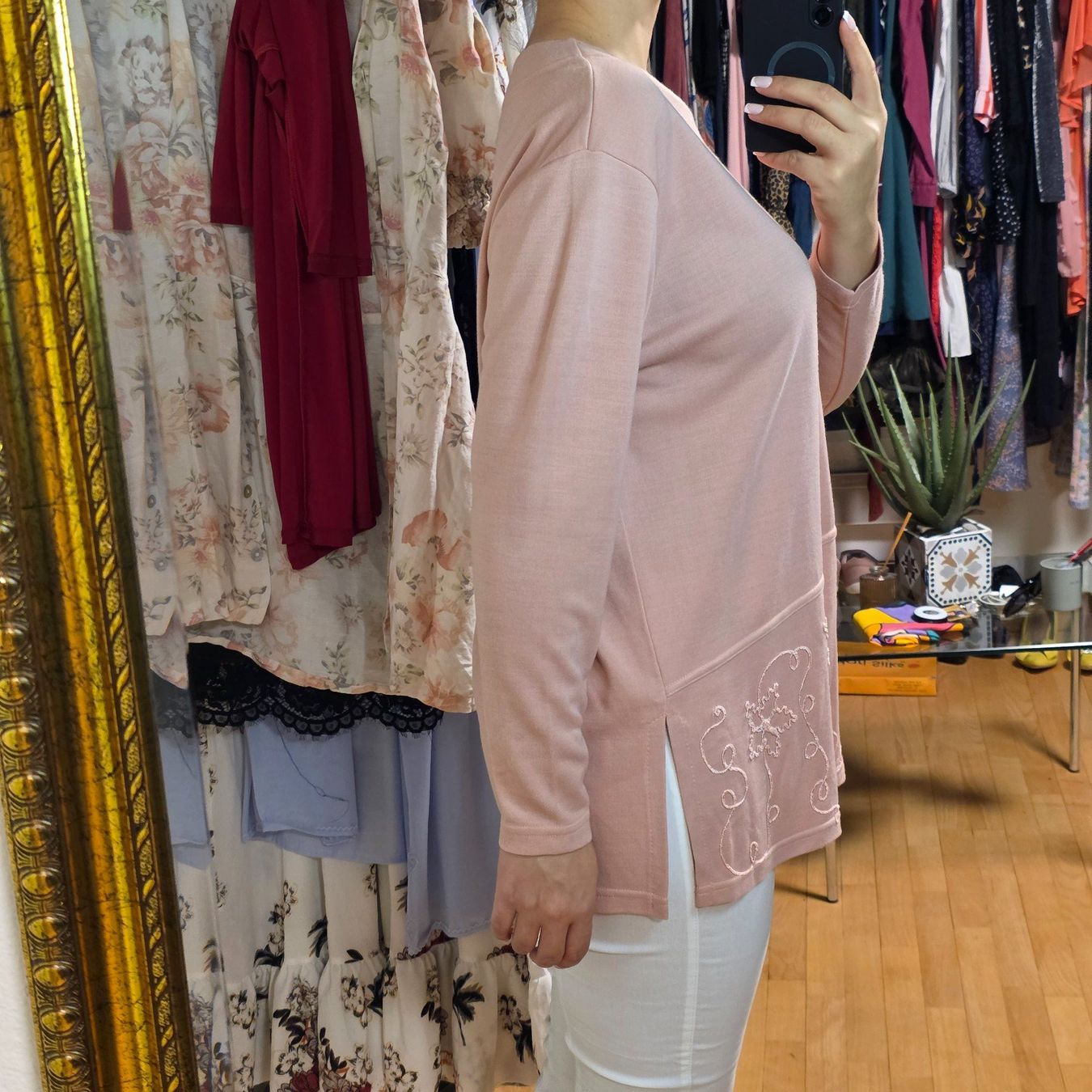 Maglioni & Felpe: Pullover Rosa, Gr. L/XL, mit Stickerei, elegant – Usato da Wald ZH venduto da CapLux 1