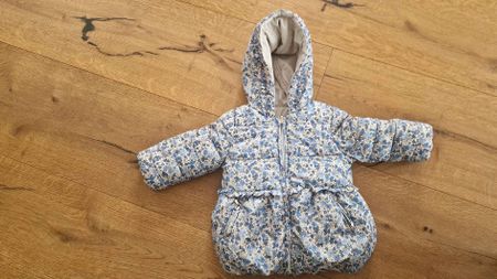 Winterjacke mit Blumenmuster von Mayoral Gr.80