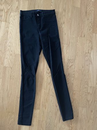 Schwarze skinny Hose Gr. S