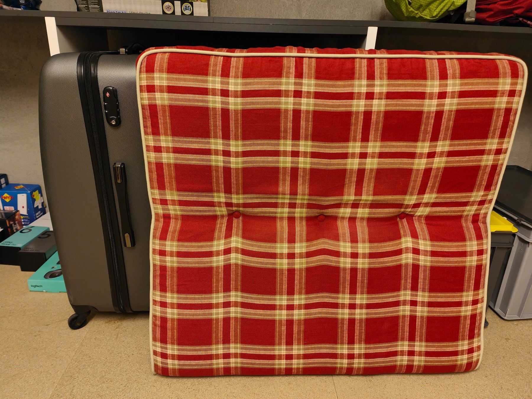 Cuscini: Sofa Rückenkissen – Usato da Mels venduto da velo-city