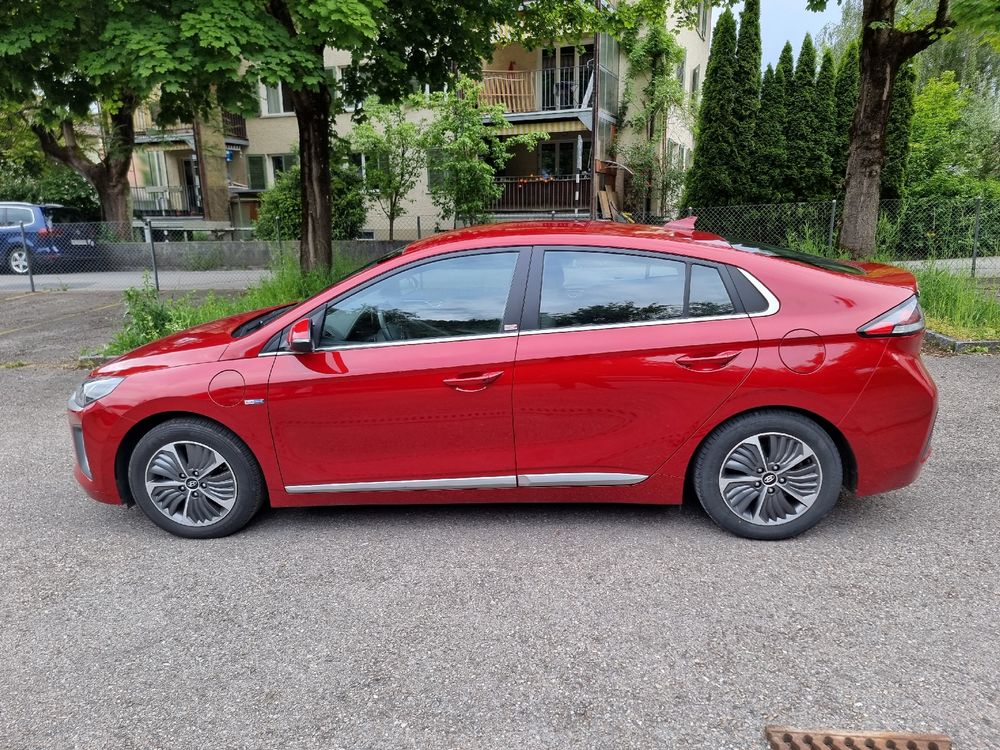 Hyundai Ioniq 1.6 Hybrid sehr gepflegt