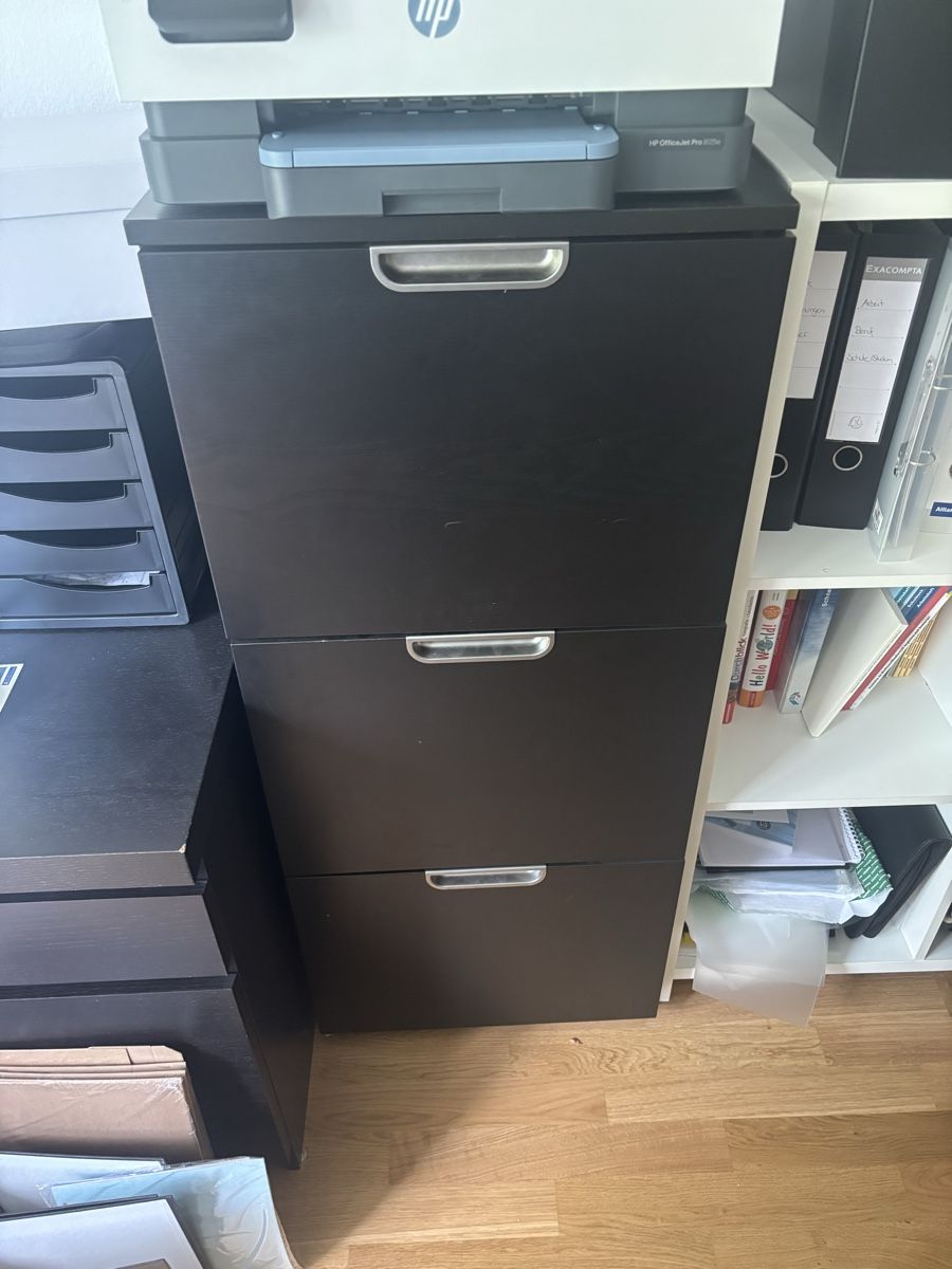 Koffer & Taschen: Aktenschrank – Gebraucht aus Bern von Fuazgo