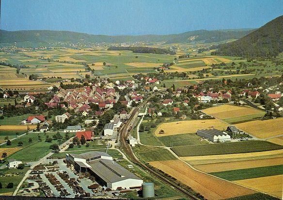 Cartoline postali: NEUNKIRCH SH Flugaufnahme – Usato da Jona venduto da philajona