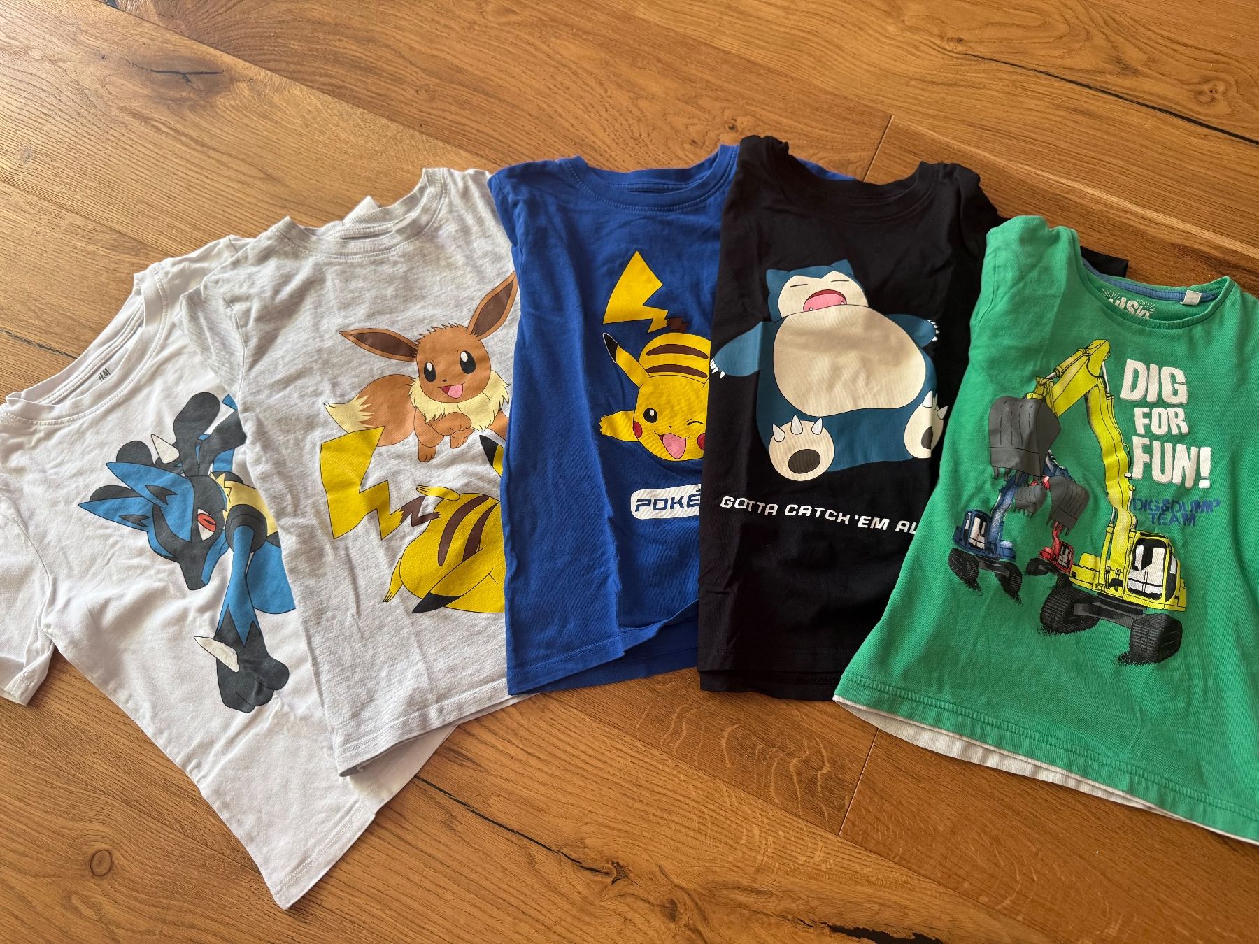 H&M Hemden, T-Shirts & Polos: Kinder T-Shirt Grösse 110 / 116 – Gebraucht aus Ebikon von Dorfschmid