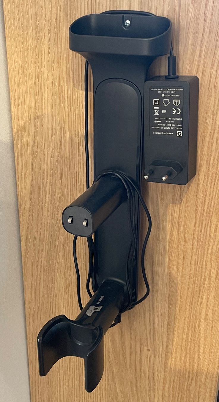 Dockingstation: Electrolux Ladestation zu EP81UB25UG – Gebraucht aus Kloten von Bargainhunter_2012 1
