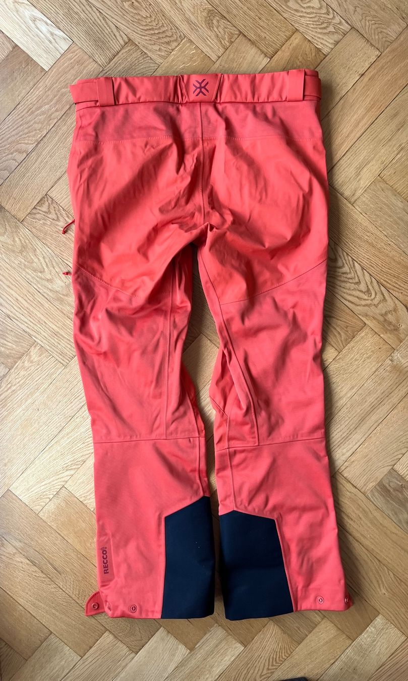 Pantaloni: AYAQ Harshell pantaloni – Usato da Lausanne venduto da picola29 1