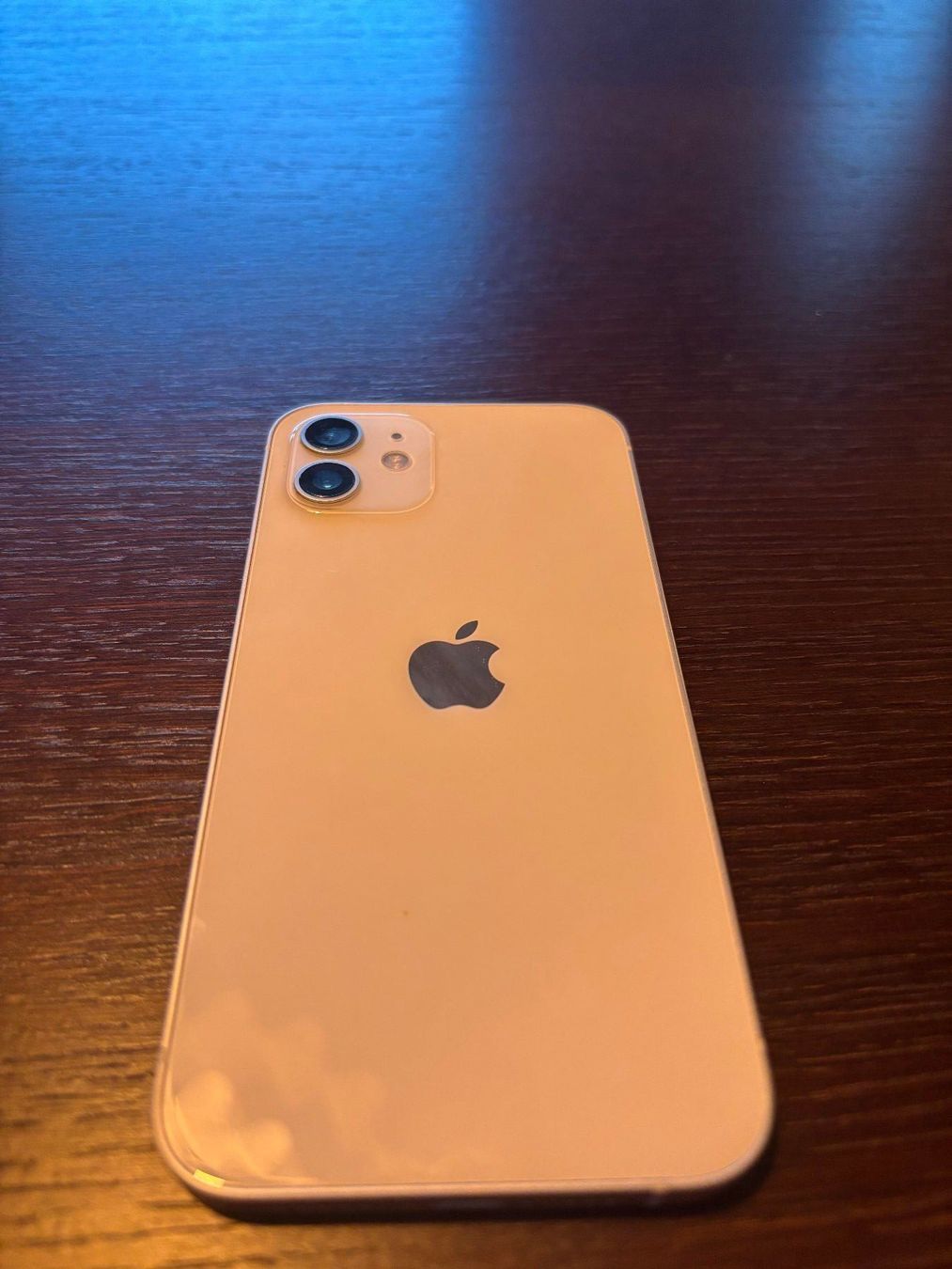 Apple Portables: Apple iPhone 12 64Gb Weiss – D'occasion à Spreitenbach par ger_zj9y