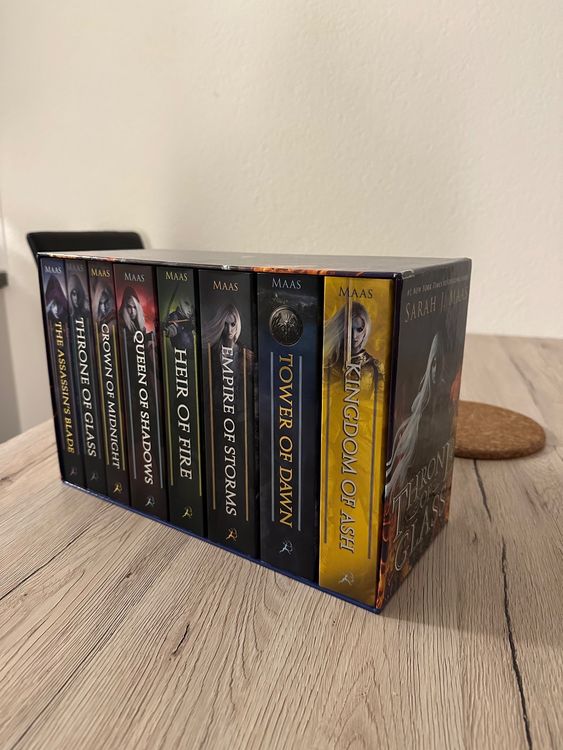 Throne of glass Box Set Sarah J. Maas paperback Kaufen auf Ricardo