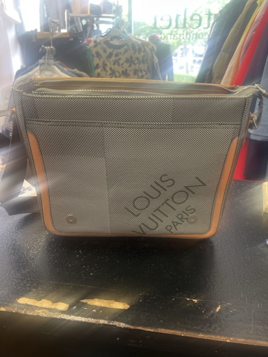 Louis Vuitton Borse: Louis Vuitton Tasche, Top Zustand – Usato da Olten venduto da AtelierSecondhand23