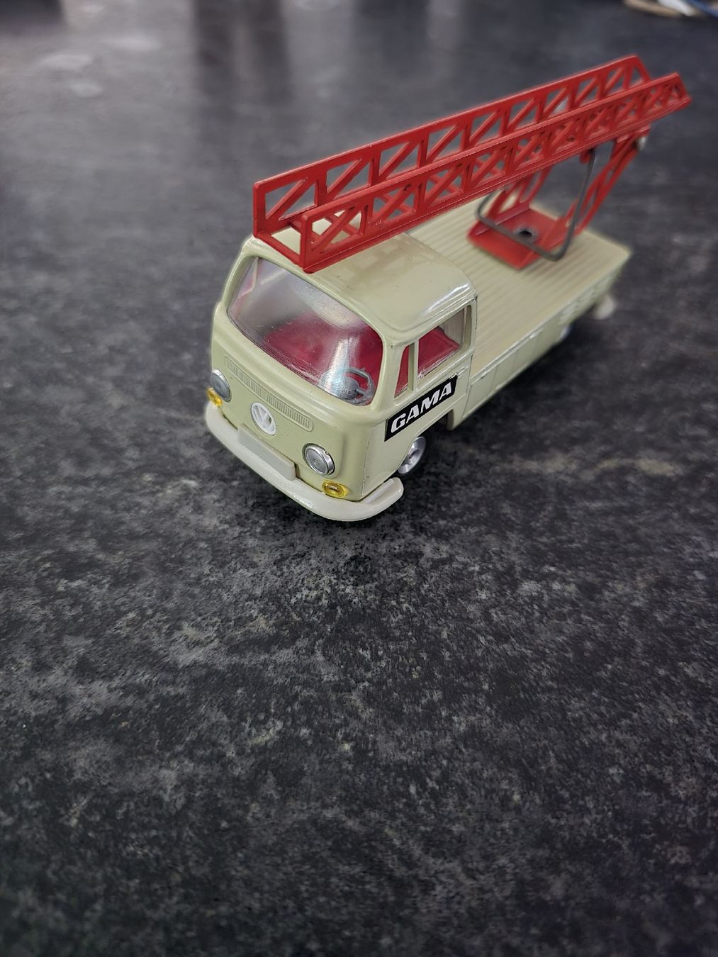Volkswagen Modellini d'auto: altes Gama Modell VW Transporter T1 – Usato da Weiach venduto da KissGearSwiss96 1