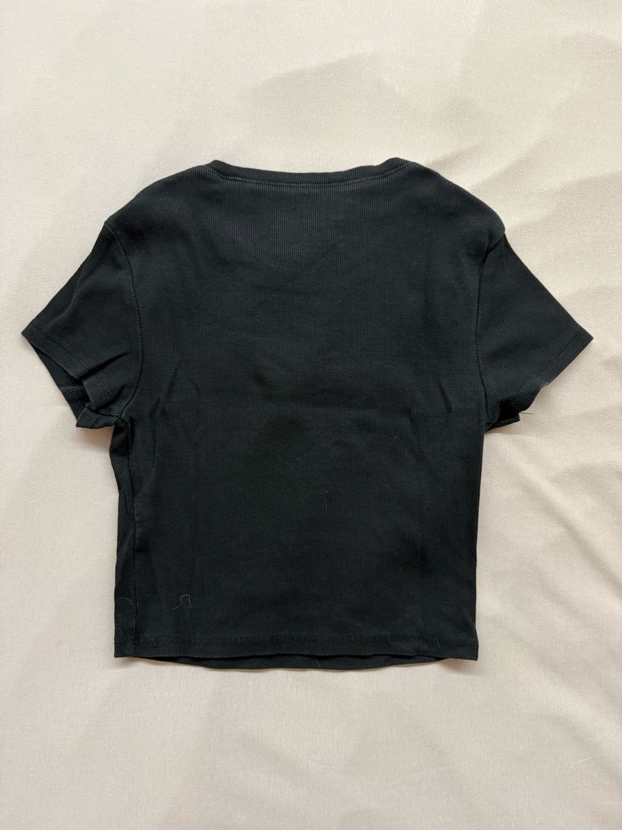 Top: Crop top noir taille S bon état – Usato da Granges VS venduto da coraliegrd5 1