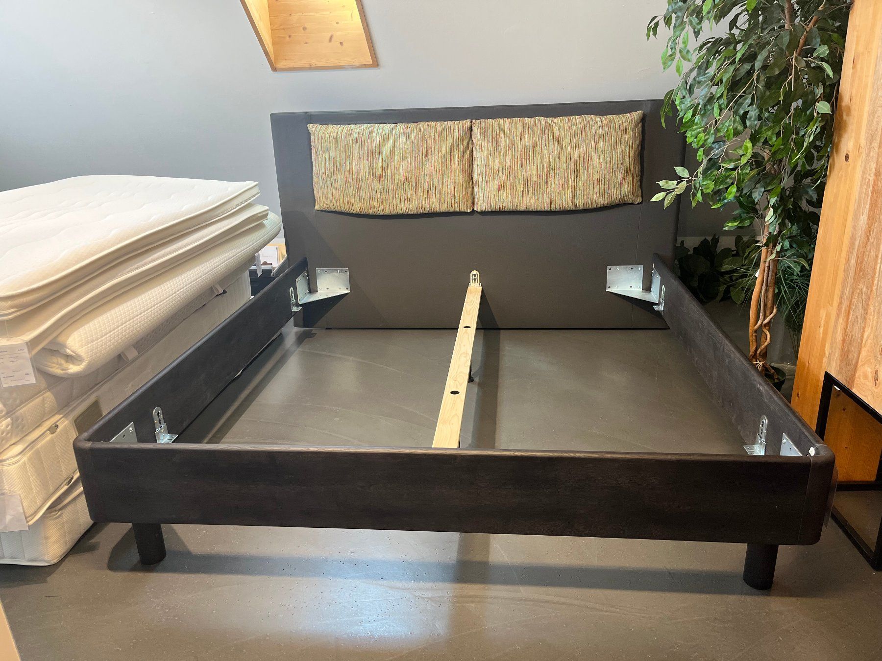 Letti: OLTRE- Bettenprogramm 180 x 200 cm / Lüönd – Nuovo (secondo la descrizione) da Kloten venduto da bilgeri01 1