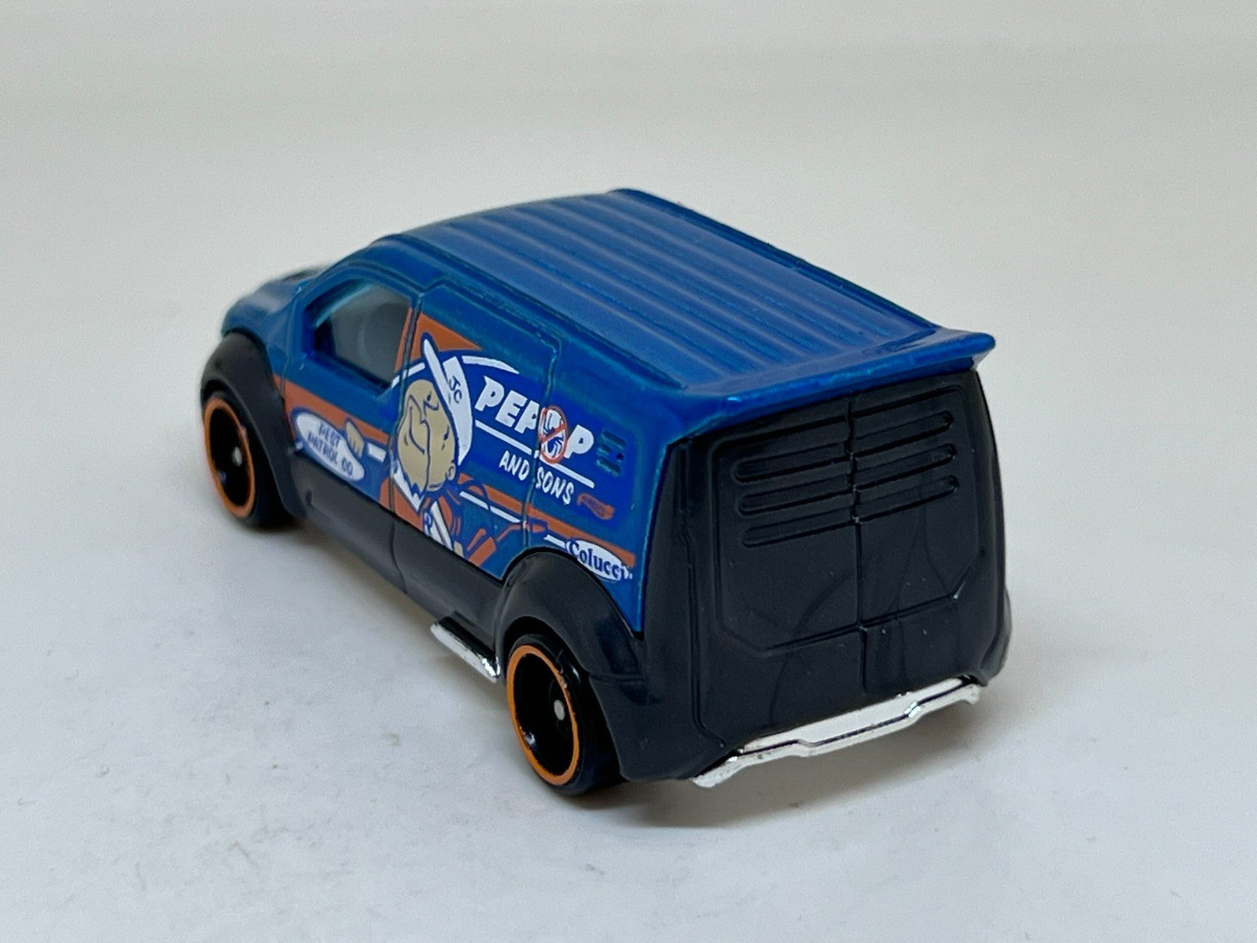 Hot Wheels Modellini d'auto: Hot Wheels Ford Transit Connect #232 – Usato da Wildegg venduto da LaaBoutique 2