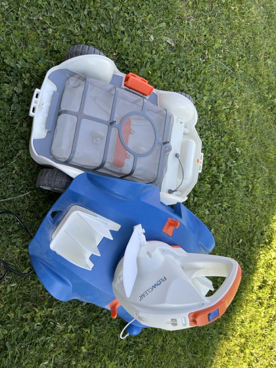 Bestway Accessori per Piscine: Poolroboter Bestway Aquatronix – Usato da Tuttwil venduto da haagste 1