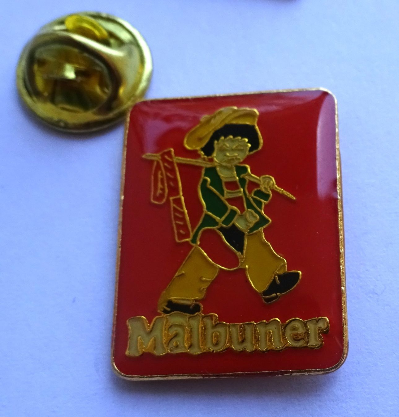 Placchette & Badge: Pin Wanderer Wurst MALBUNER – Usato da Utzenstorf venduto da BUtter81