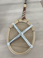 Antiker Tennisschläger Adidas