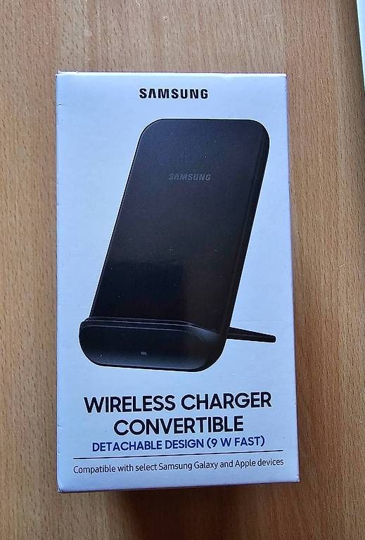 Caricabatterie: Samsung Wireless 9W fast – Usato da Sion venduto da ClintBoss1380