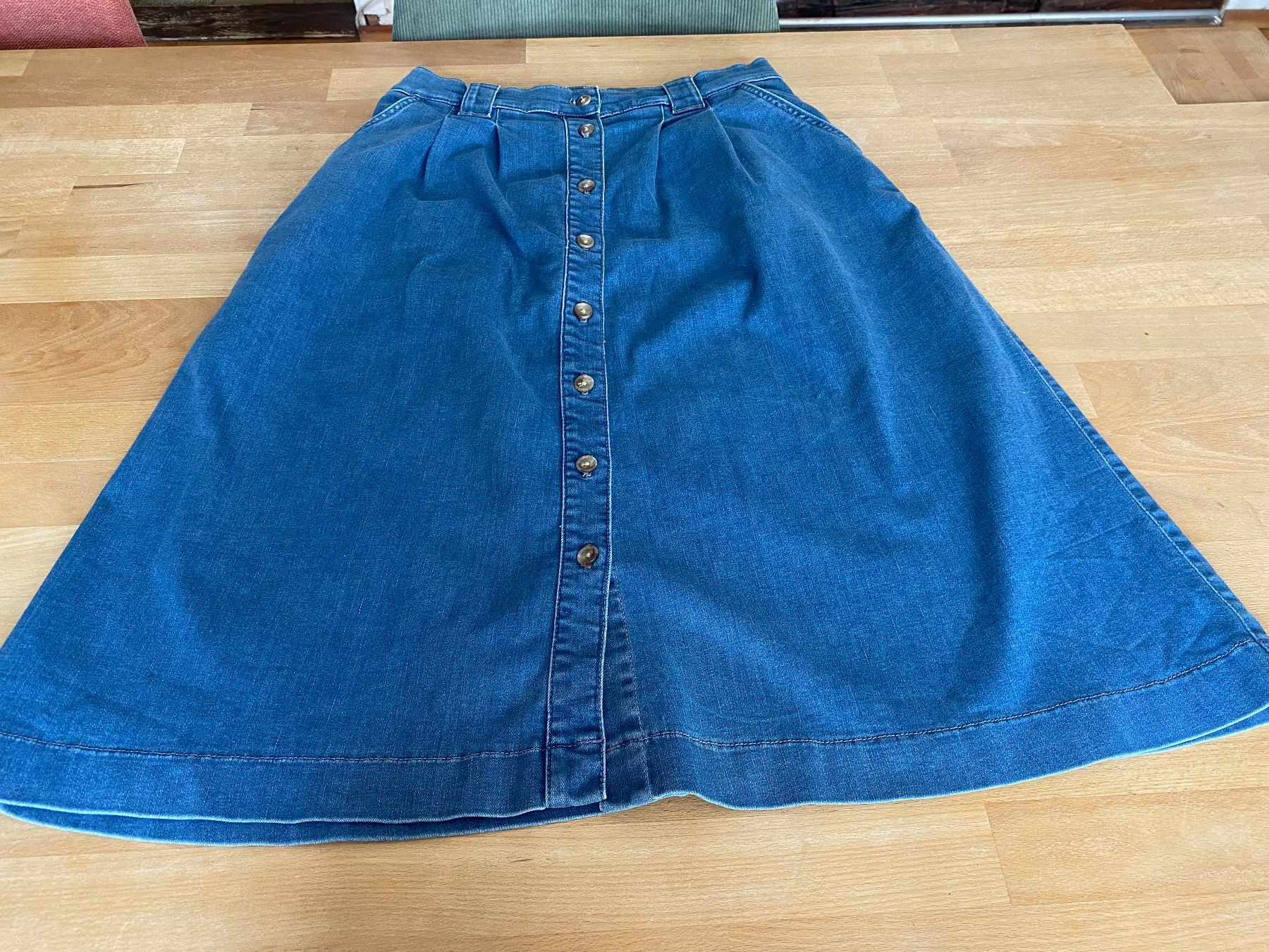 Gonne: Jeansrock – Usato da Ehrendingen venduto da nerokas
