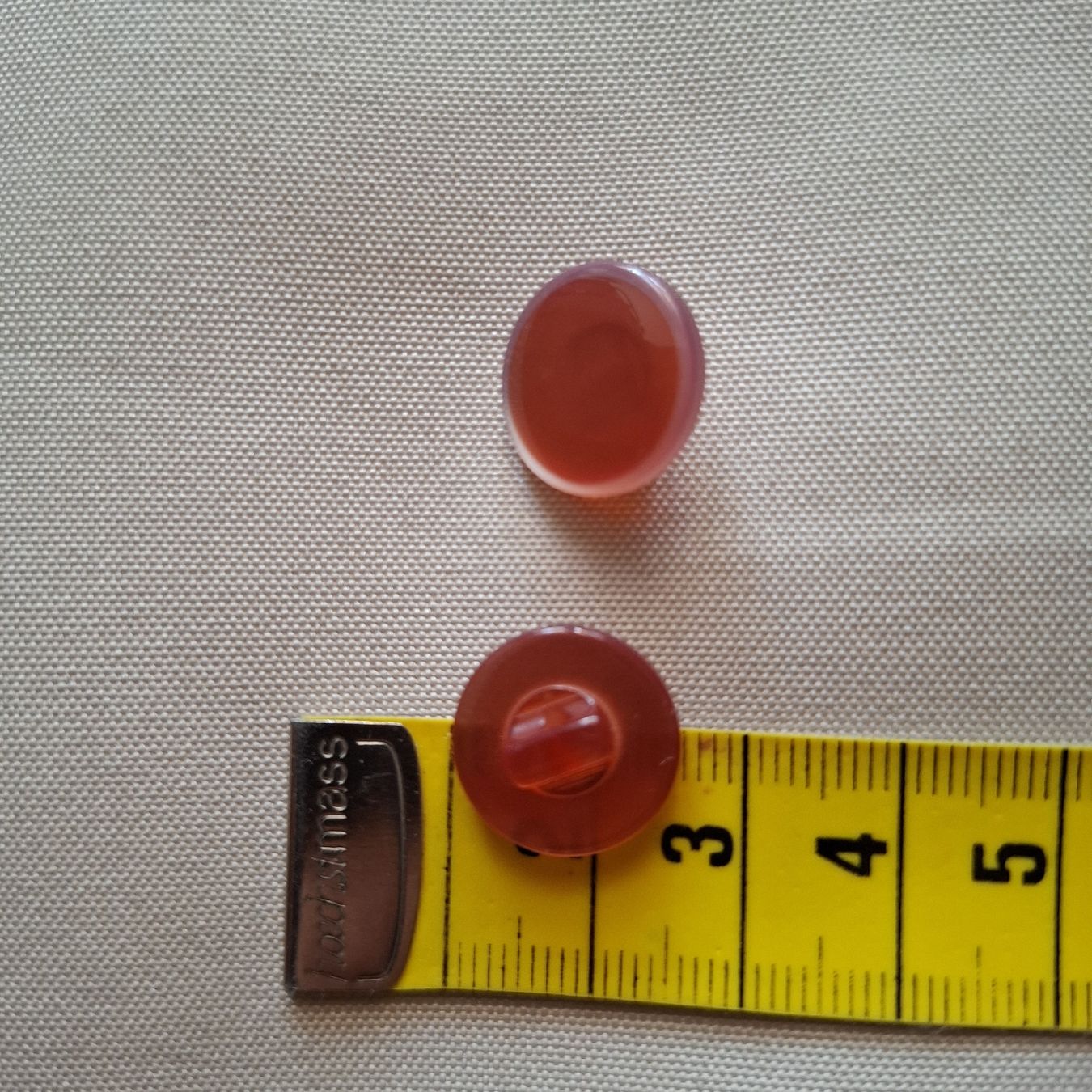 Bottoni: 2 Stück Knöpfe orangfarben, 16 mm. – Usato da Dietikon venduto da Hirschkopf 2