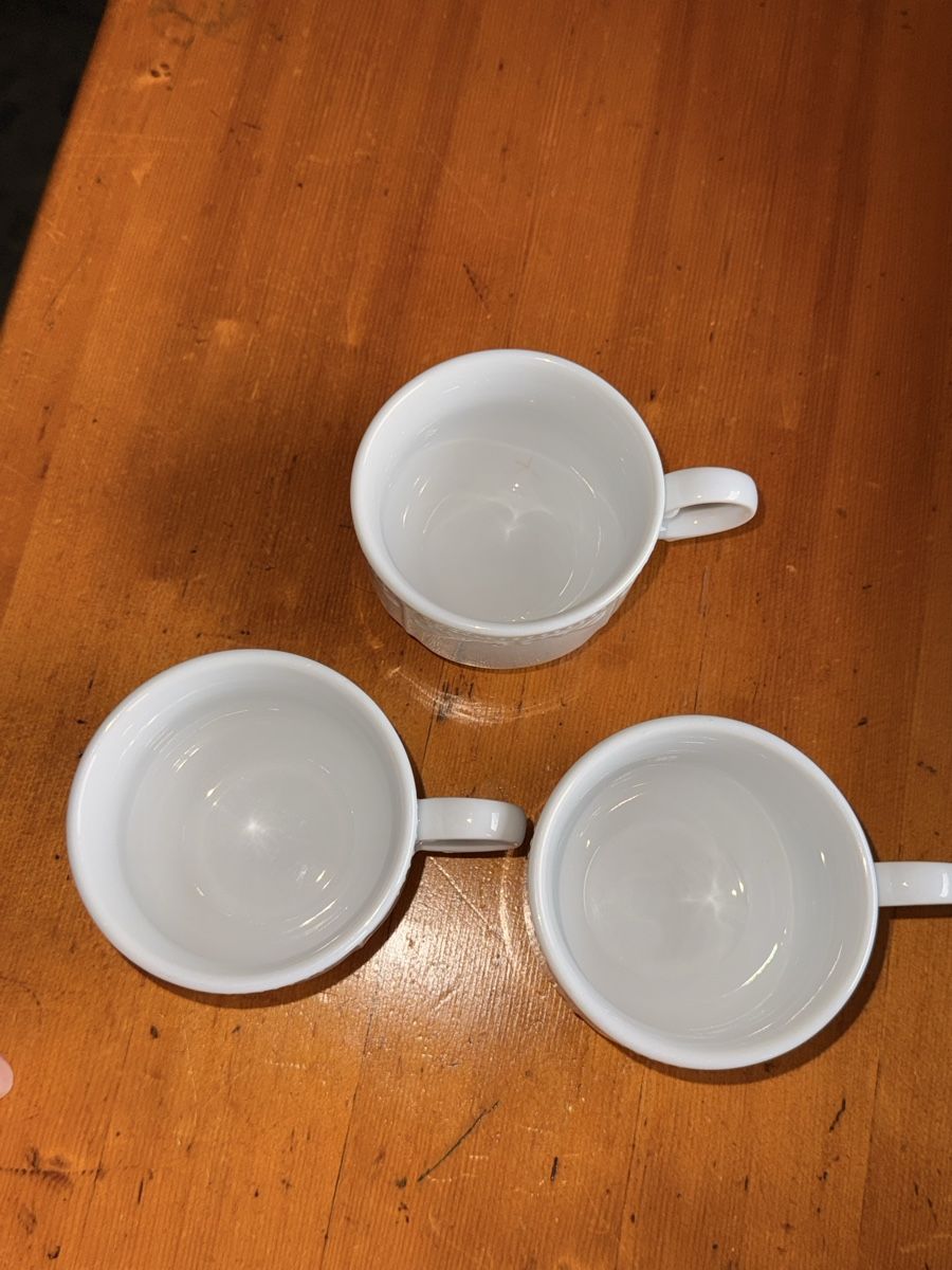 Villeroy & Boch Tazze: Three cups Villeroy & Boch , very good condition  – Nuovo (secondo la descrizione) da Le Sentier venduto da CannelleVintage13 1