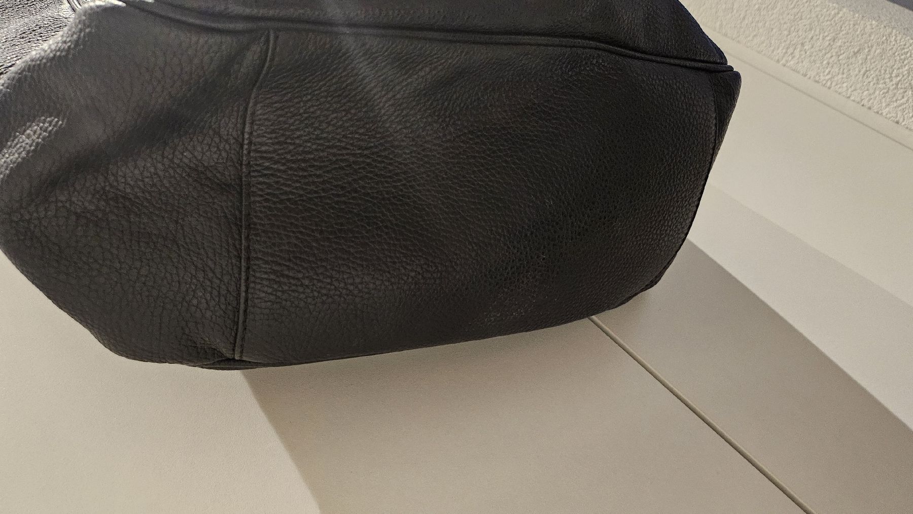 Armani Taschen für Damen: Armani Handtasche – Gebraucht aus Buchs SG von Tscherfi 2