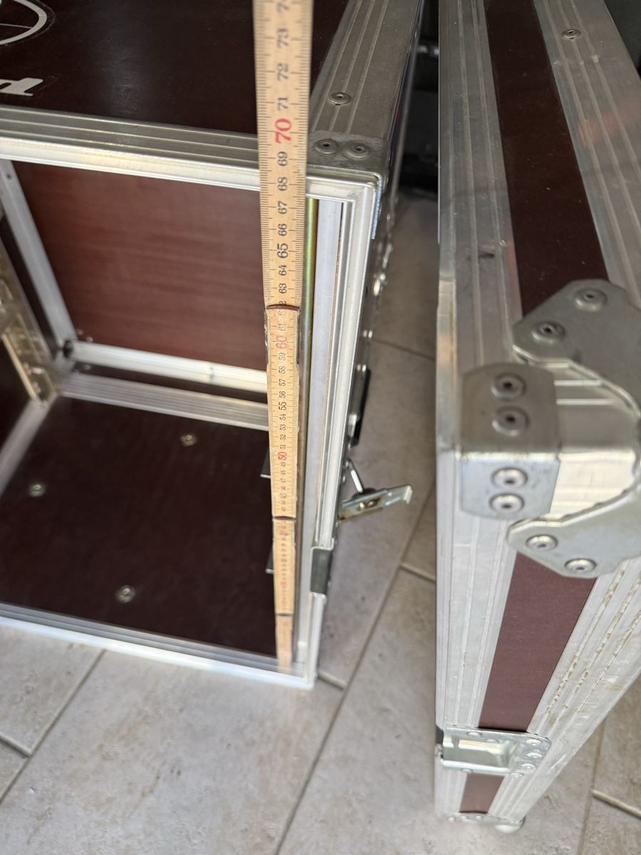 Altri accessori: Case 19 HE Dynacord – Usato da Nebikon venduto da Electrovoice10 3