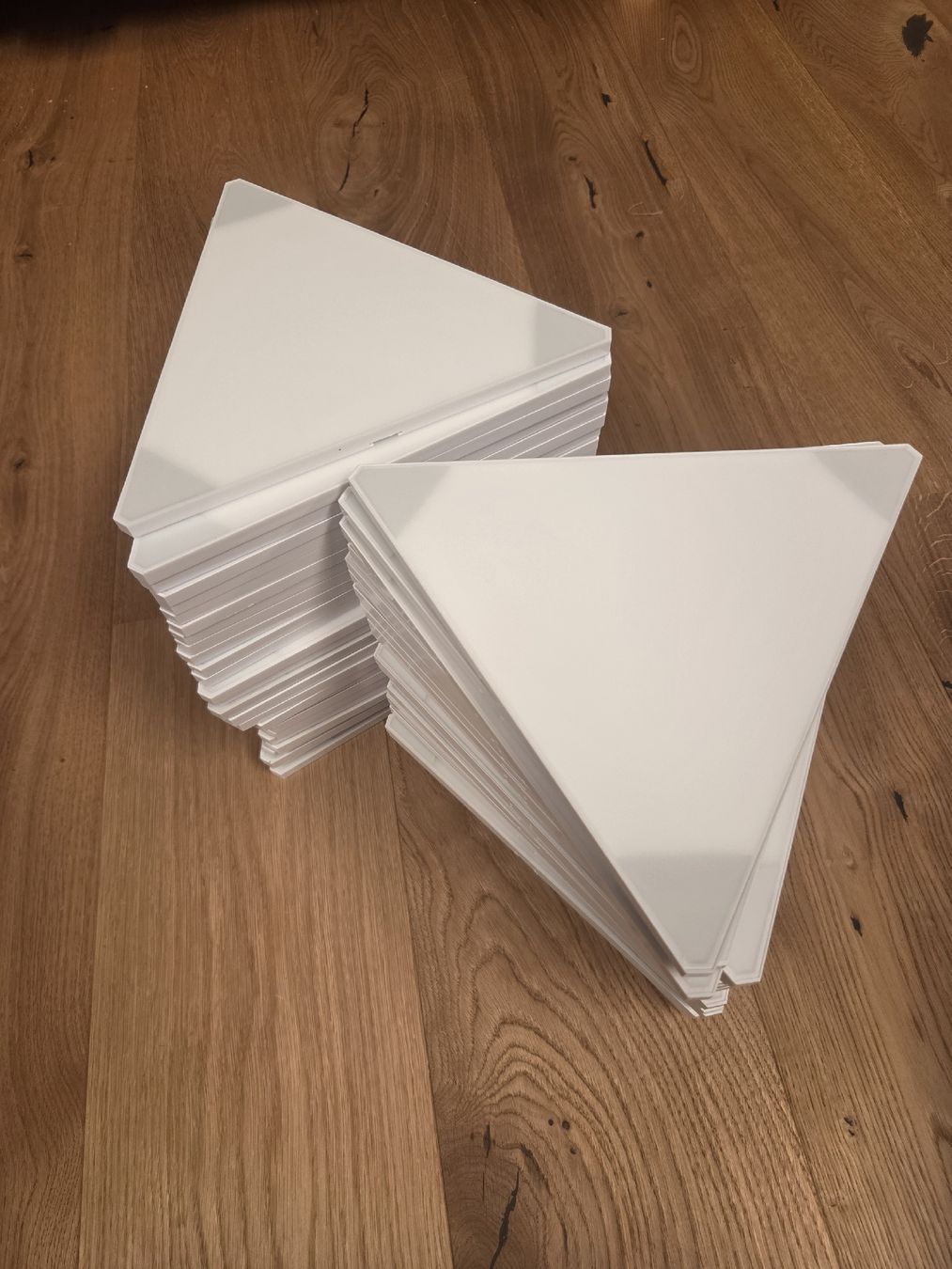 Nanoleaf Lampes: 54Stk. Nanoleaf Aurora – D'occasion à Walliswil b.Wangen par nixon_p