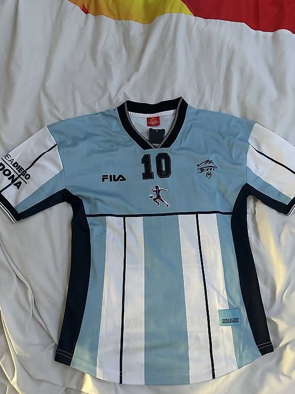 Leibchen & Hosen: Maradona 10 Trikot Special Edition – Gebraucht aus Birr von rob_d6wl