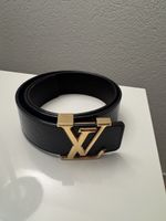 LV Gürtel mit goldenem Monogramm-Verschluss