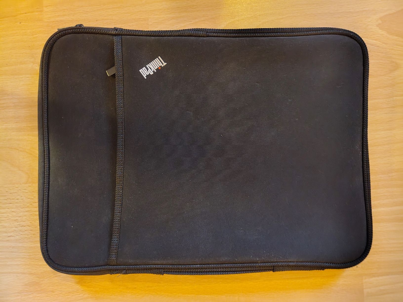 Lenovo Taschen: Laptophülle Thinkpad – Gebraucht aus Basel von OleThiele