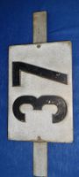 Plaque à numéro pour pylône.