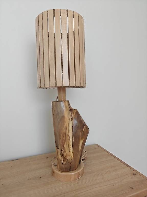 Lampes: Design Tischlampe aus Echtholz – Neuf (Voir description) à Schwyz par alex2909